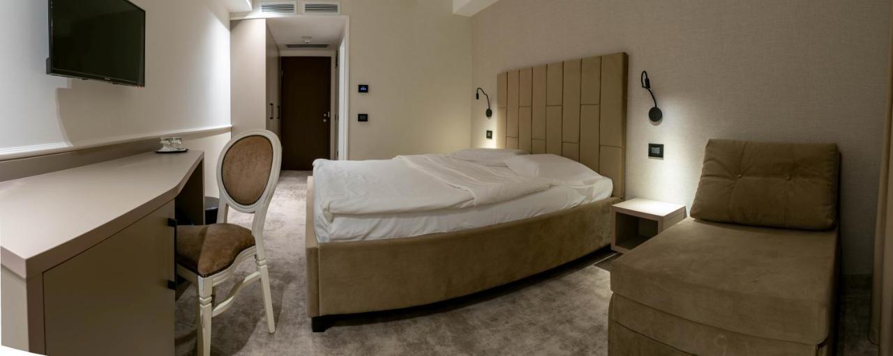 Hotel Roman Maramures - Ski & Spa Resort Statjunea Borsa Ngoại thất bức ảnh