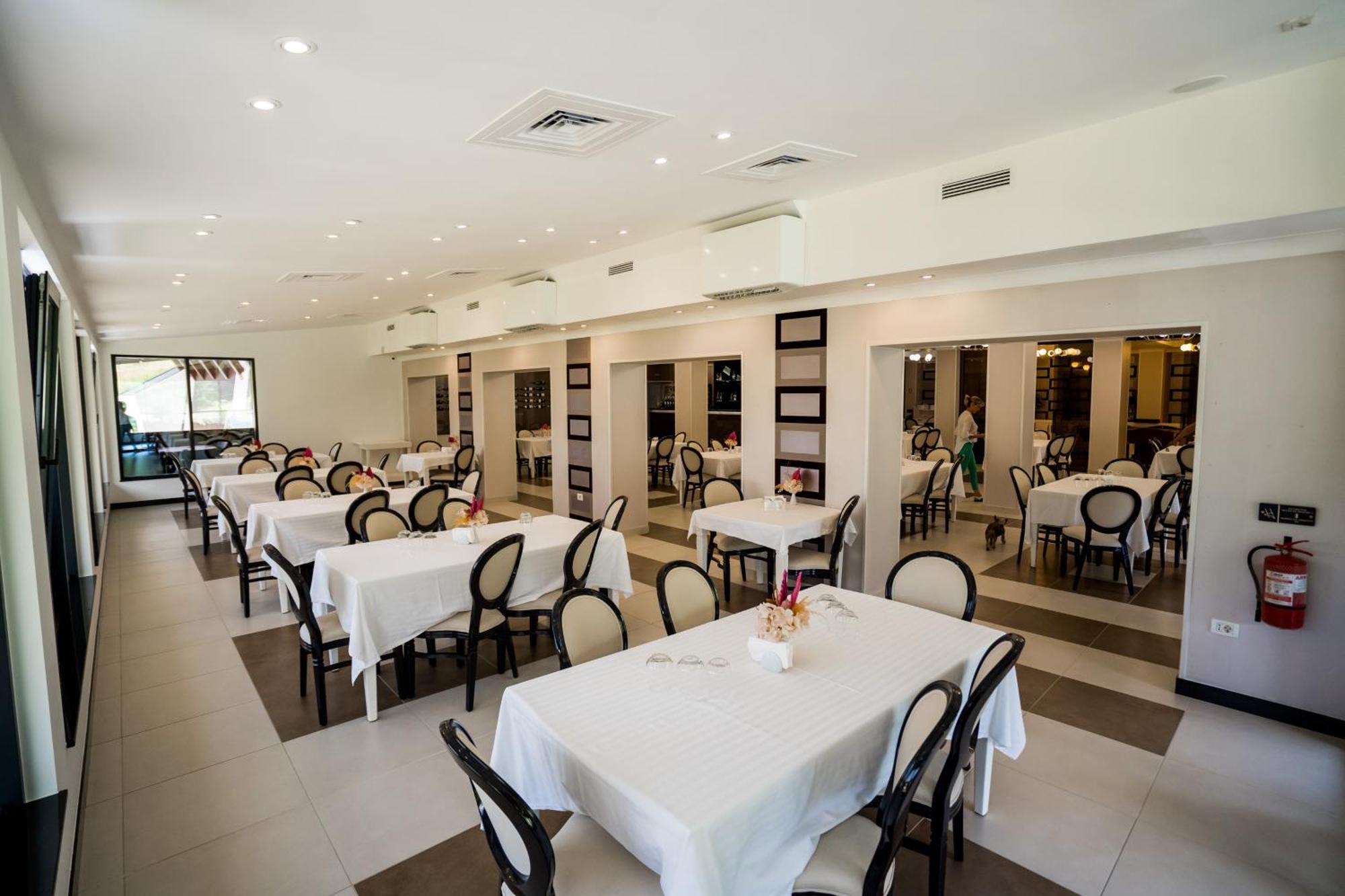 Hotel Roman Maramures - Ski & Spa Resort Statjunea Borsa Ngoại thất bức ảnh